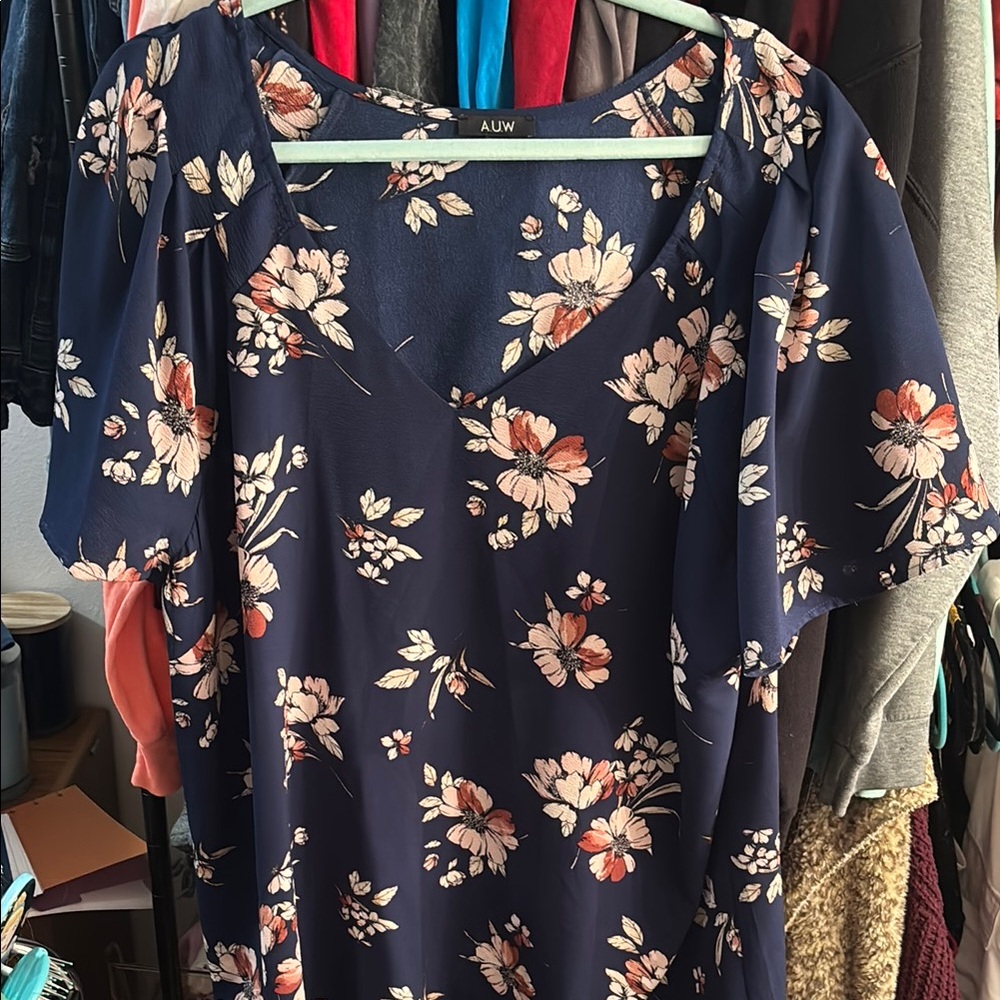 Blue square neck short sleeve blouse